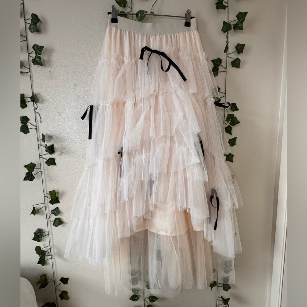 Off-white Layered Tulle Skirt w/ black bows